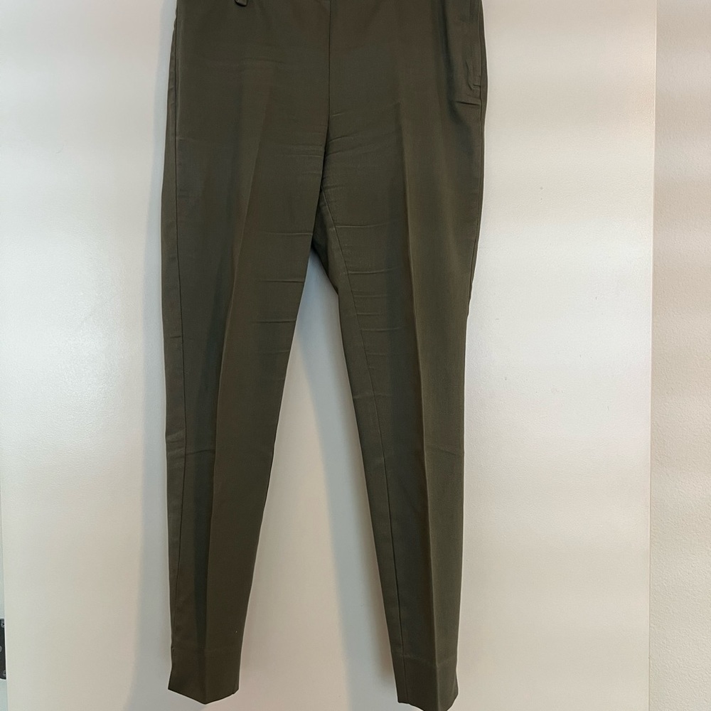 Ankle cut pants, with side pockets